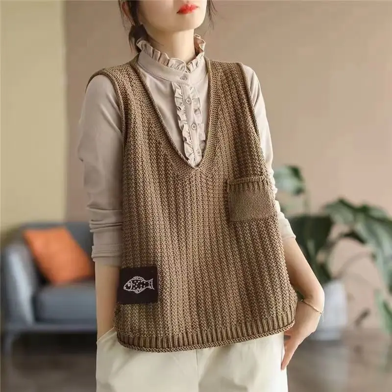 Winter Clothing Trends For Women - 공개된 상품: 여성용 니트 조끼, 솔리드